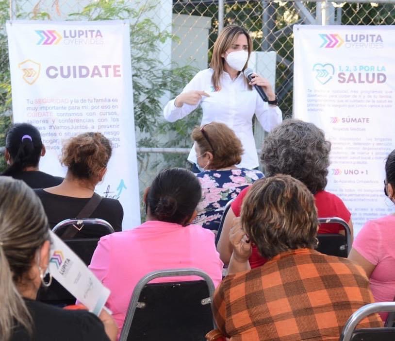 Mantiene Lupita Oyervides cercanía <br>con la gente