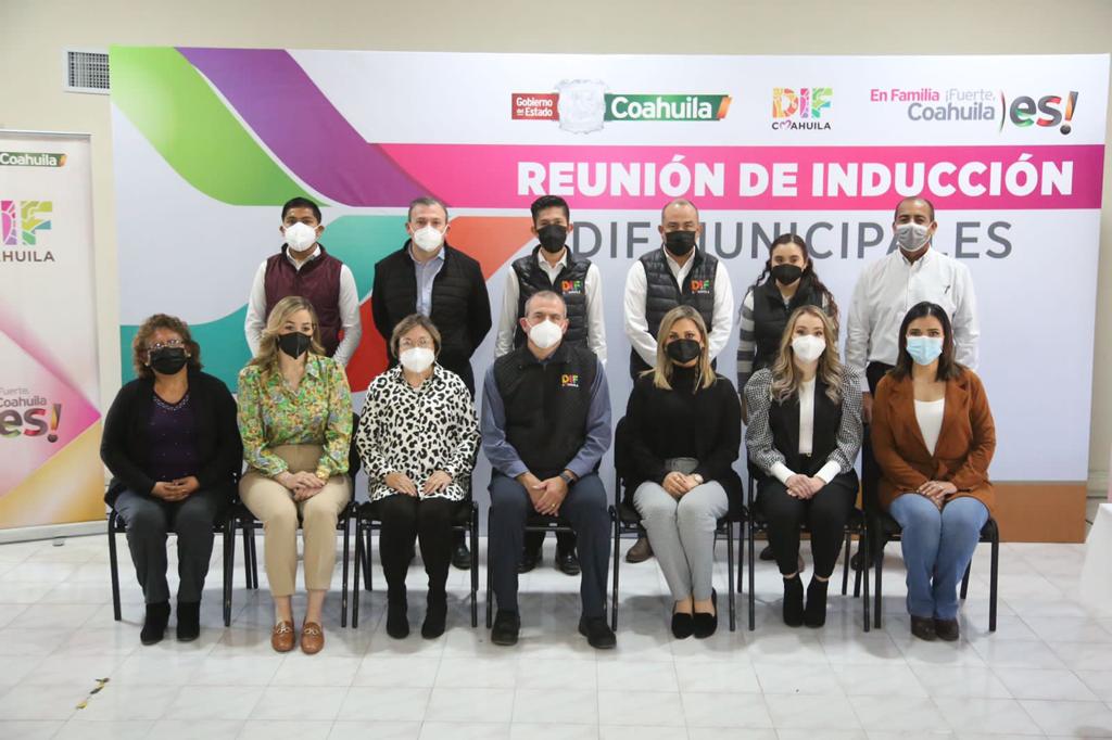 Acuerdan DIF Coahuila y DIF municipales <br>hacer equipo en la Carbonífera