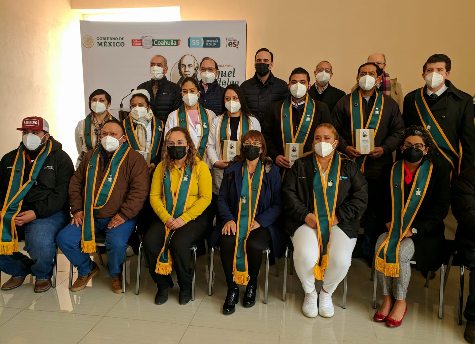 Honran a profesionales de la salud de Coahuila con máxima presea a nivel nacional