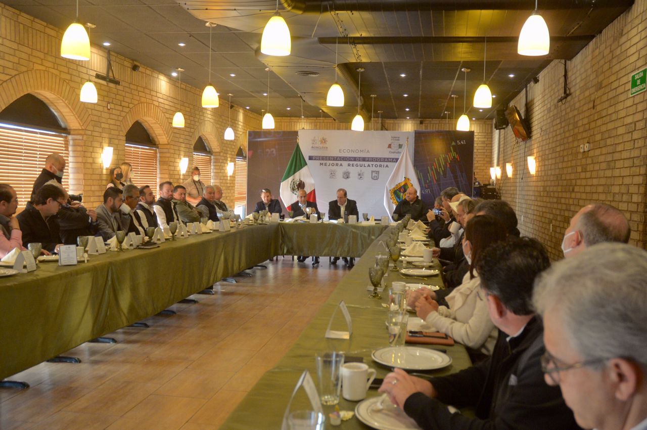 Acuerdan Estado, alcaldes e IP promover a la región Centro de Coahuila