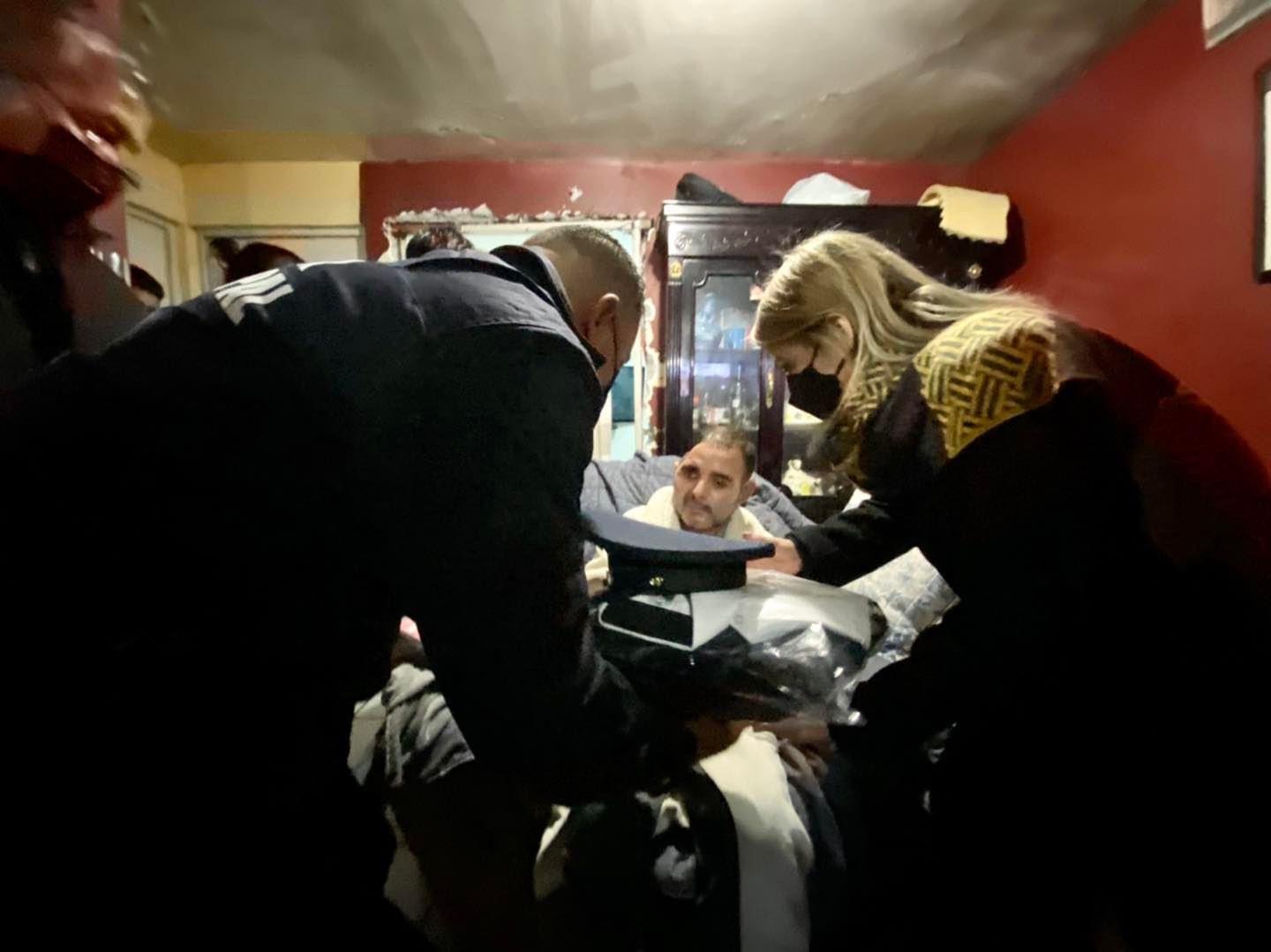 Visita Norma Treviño a policía herido a balazos en 2021