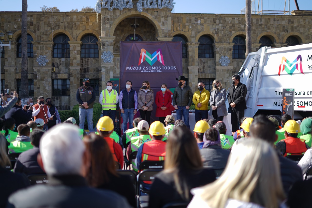 Suman 3 camiones y 2 barredoras <br>al sistema de limpieza de Múzquiz