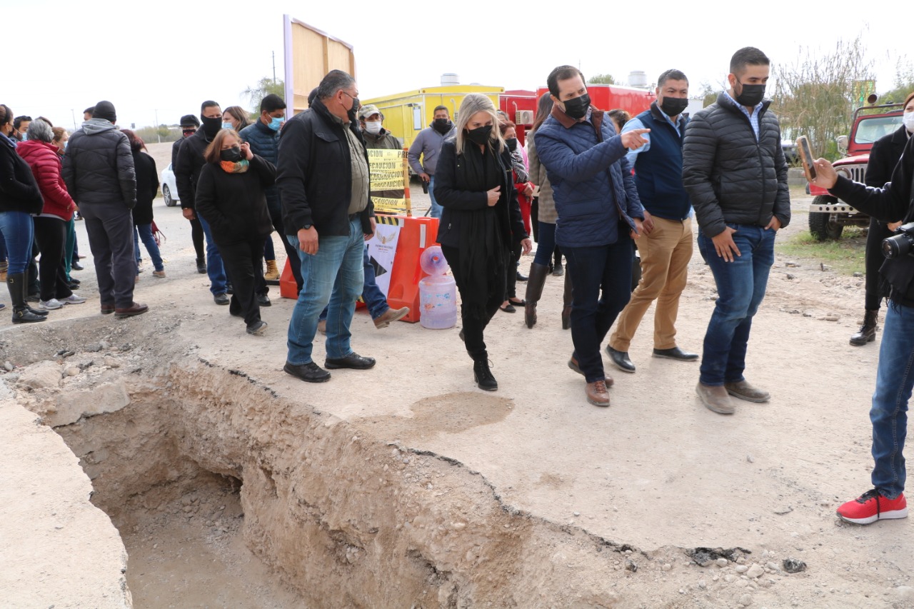 Cumple Norma Treviño compromisos <br>con vecinos de la CROC y Magisterio