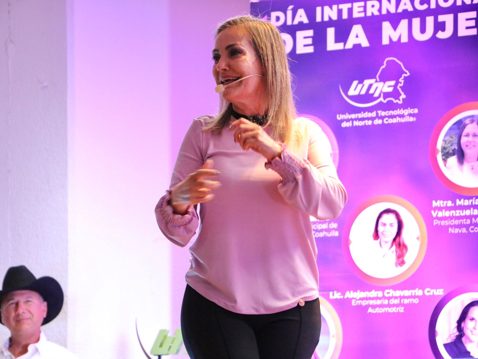 Imparte Norma Treviño conferencia a estudiantes de la UTNC