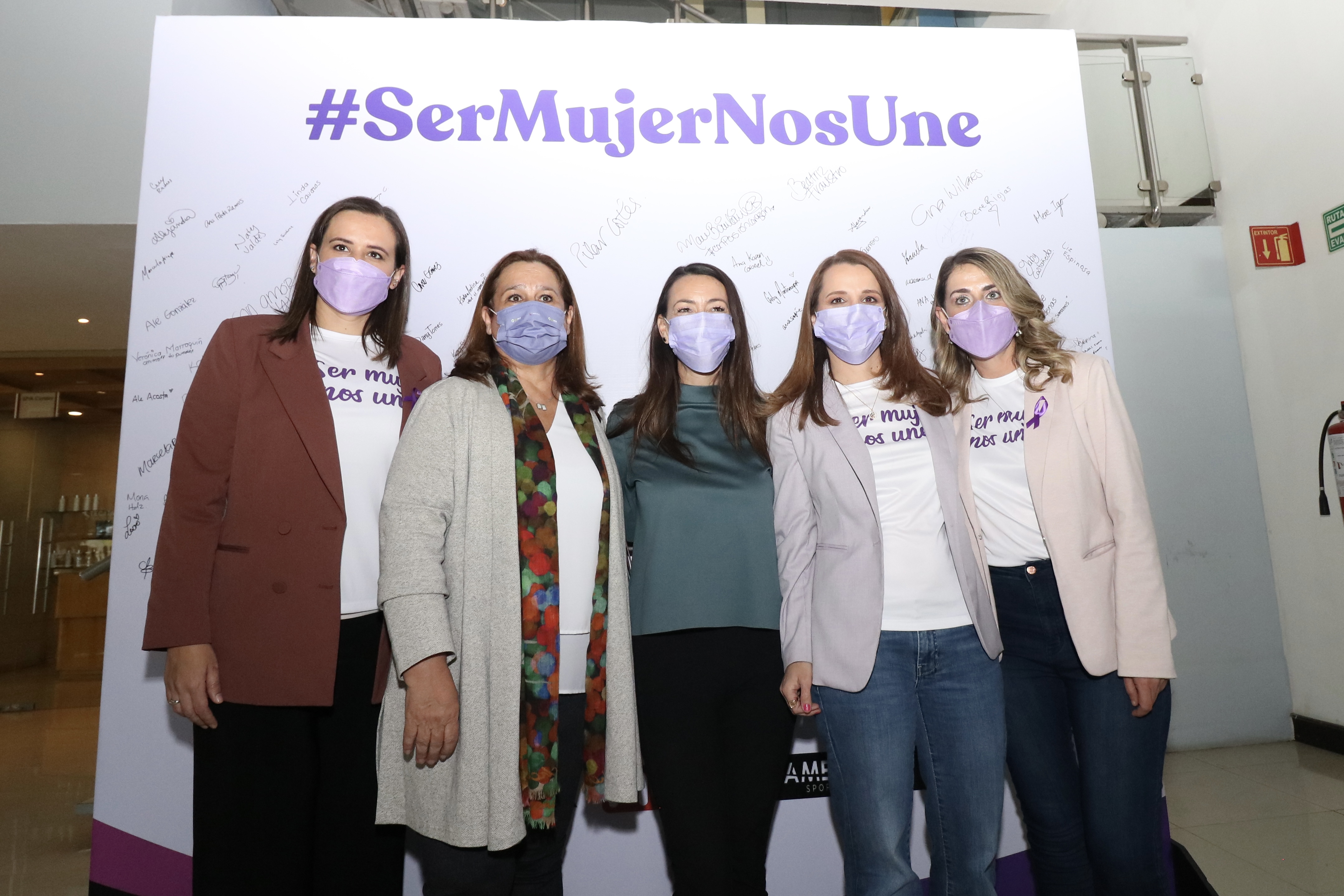 Con pasión y corazón, exitosa conferencia <br>de Pilar Cortés en Saltillo en apoyo a mujeres