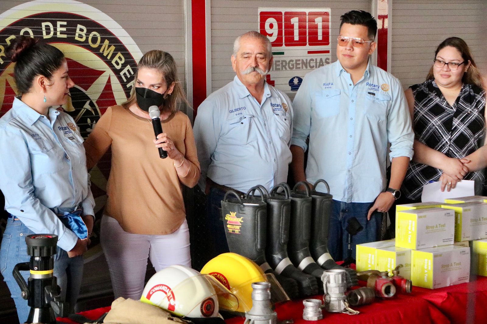 Agradece Norma Treviño a Club <br>Rotario apoyo a Bomberos