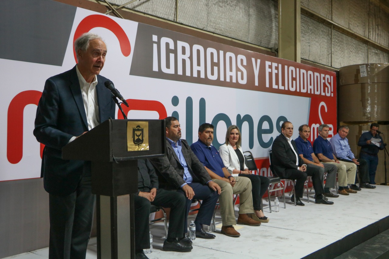 Celebra MB Hangers su alta productividad con 7 billones de ganchos en PN