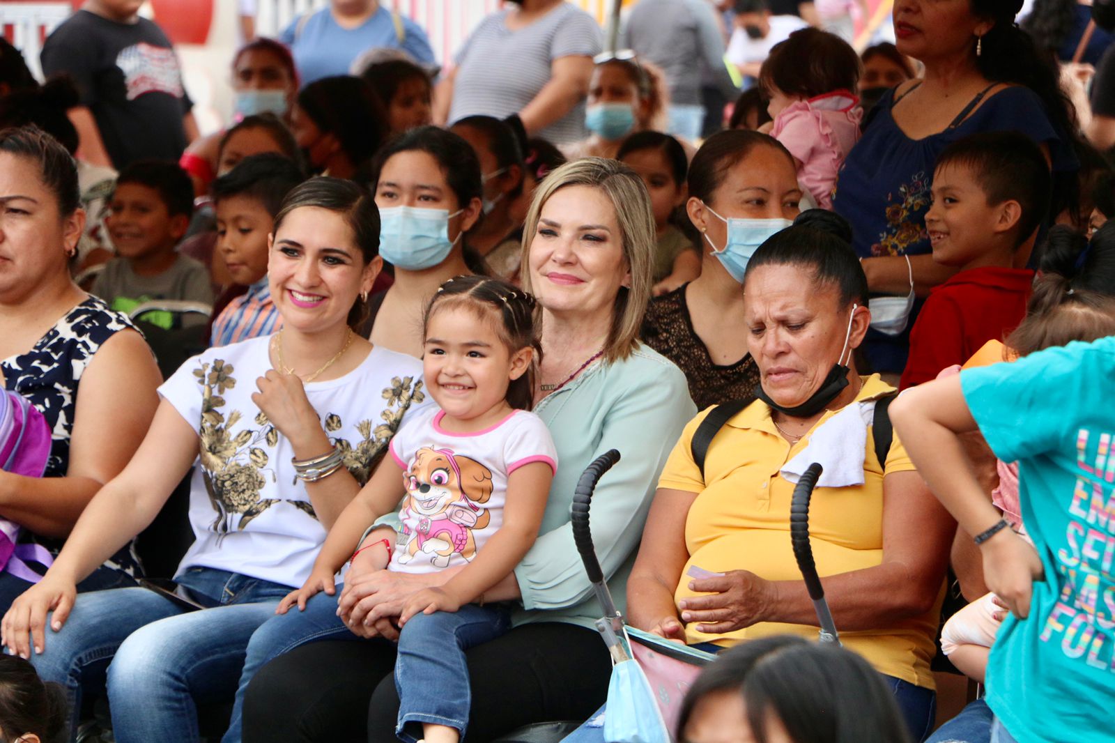 Celebran a cientos de niños <br>de Piedras Negras en su día