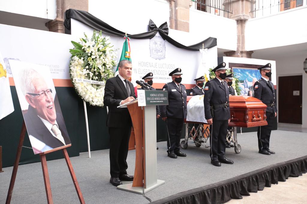 Con homenaje, le dan adiós a Don Eliseo Mendoza Berrueto