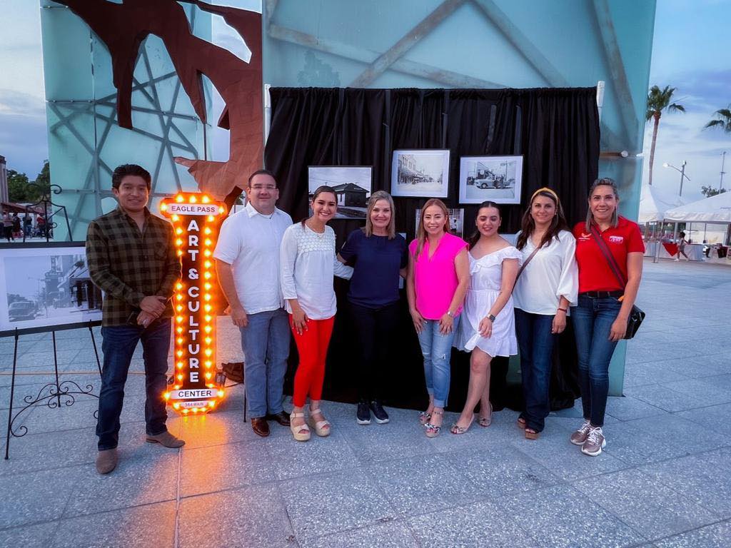 Disfrutan cientos de familias de carnaval cultural en PN