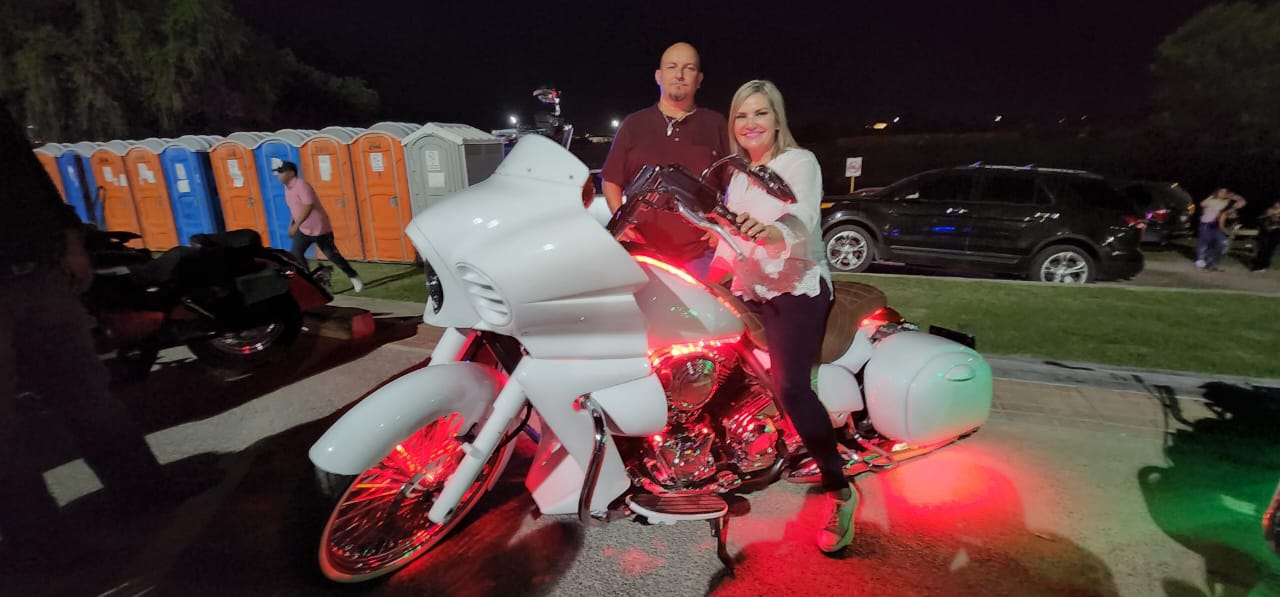 Disfrutan cientos de familias del Biker Fest