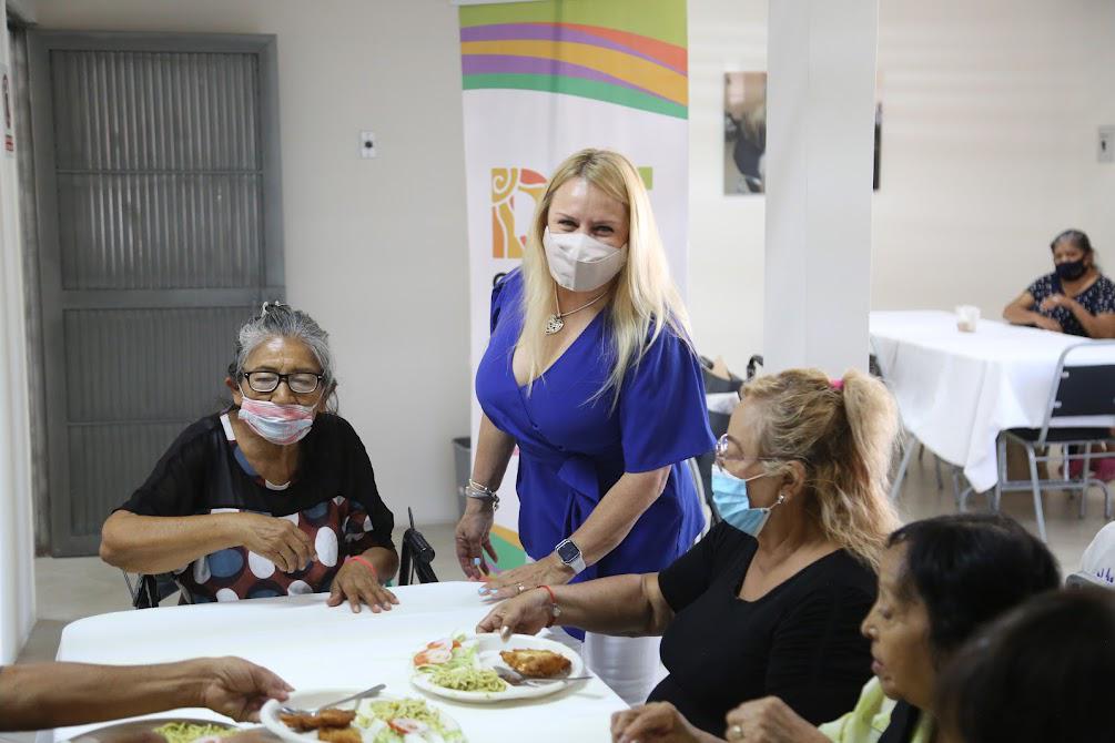 DIF Coahuila mejora la calidad <br>de vida de los adultos mayores