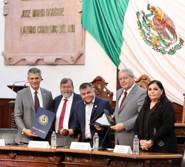 Comparten experiencias legisladores y comitiva de Austin