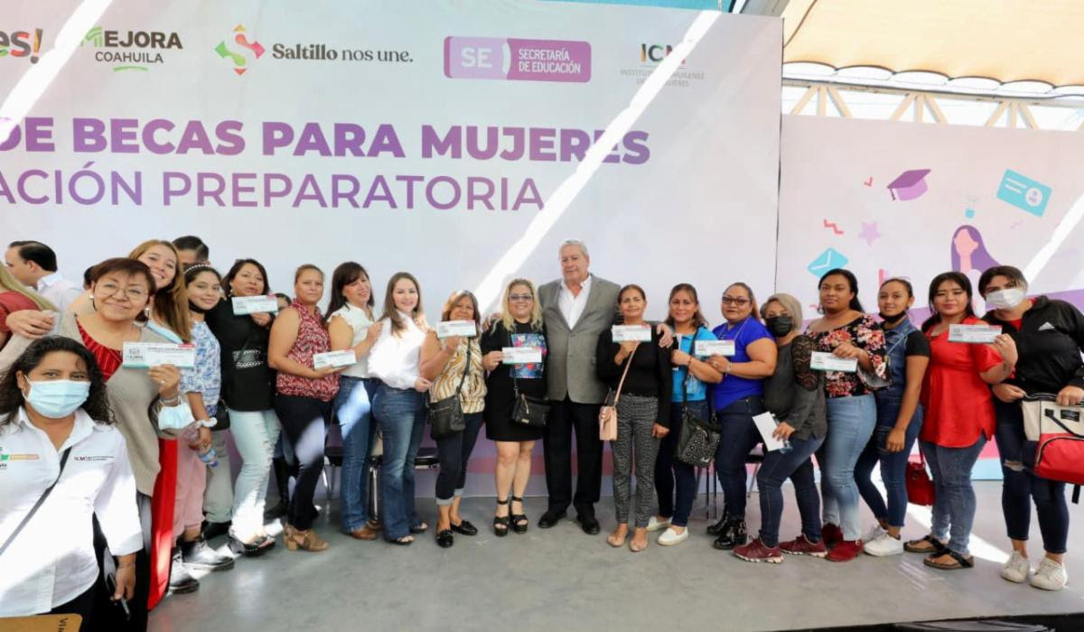 Refrenda Chema Fraustro apoyo a las mujeres en Saltillo
