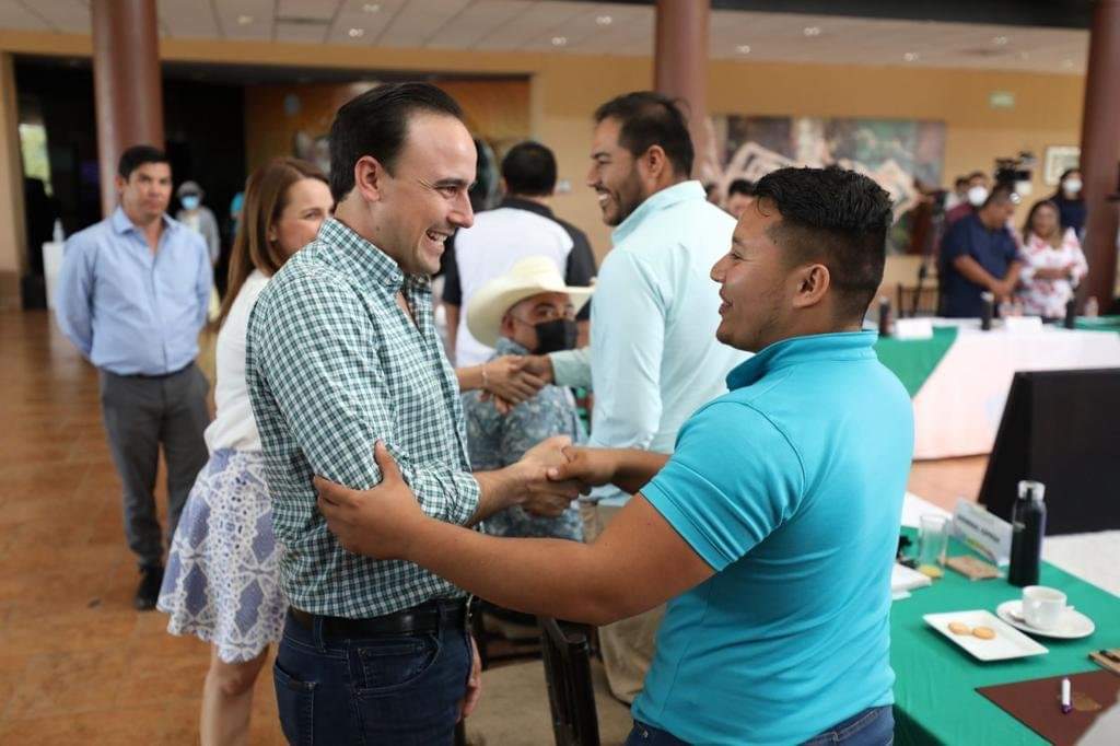 Con nuestros jóvenes Coahuila tiene <br>presente y futuro: Manolo Jiménez