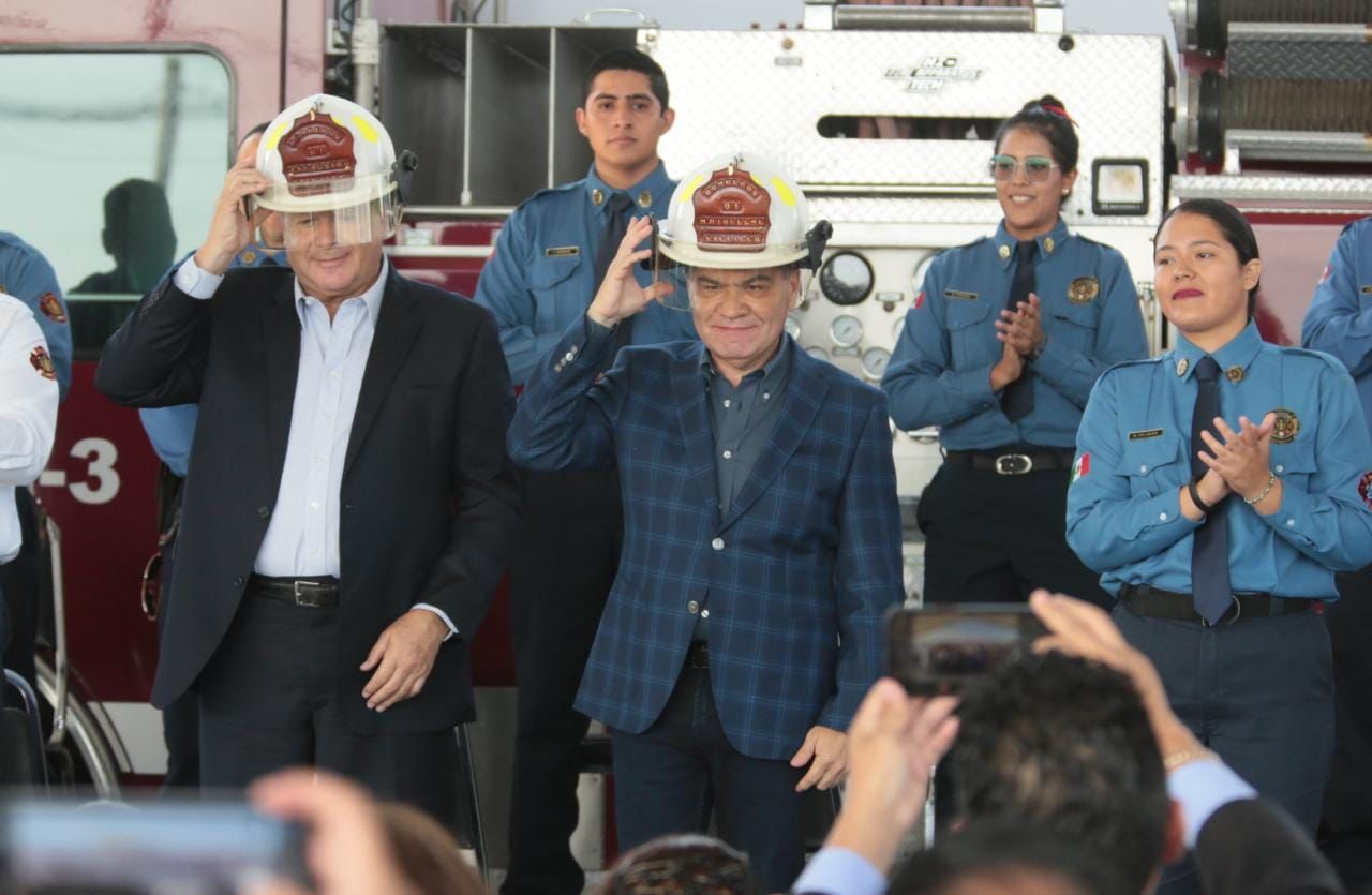 Sociedad y Gobierno reconocen <br>la labor de los bomberos: MARS