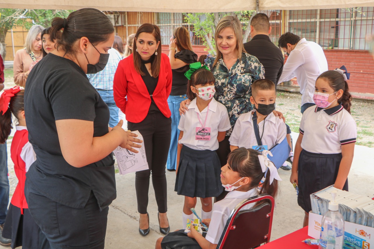 Pone en marcha Norma Treviño programa <br>“Todos a la escuela coNTodo”