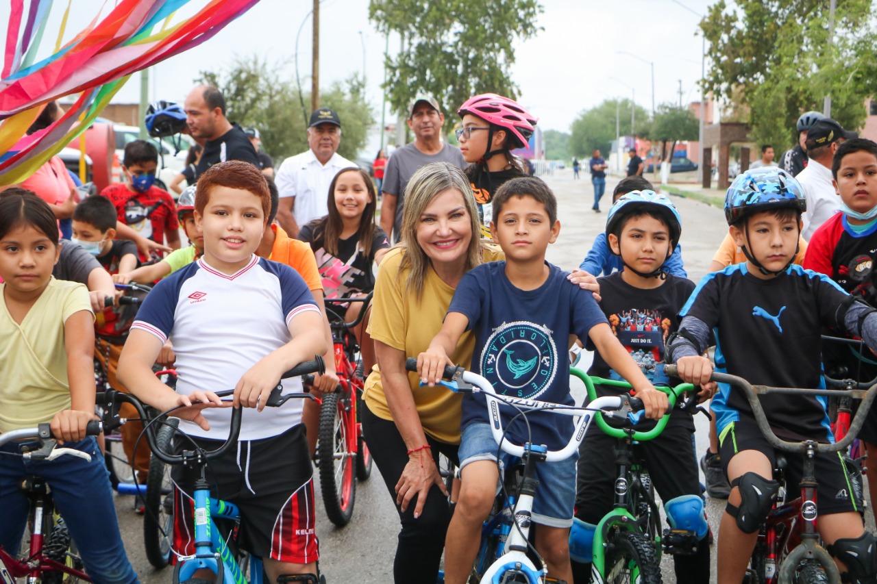 Participan en carrera 200 pequeños ciclistas en PN