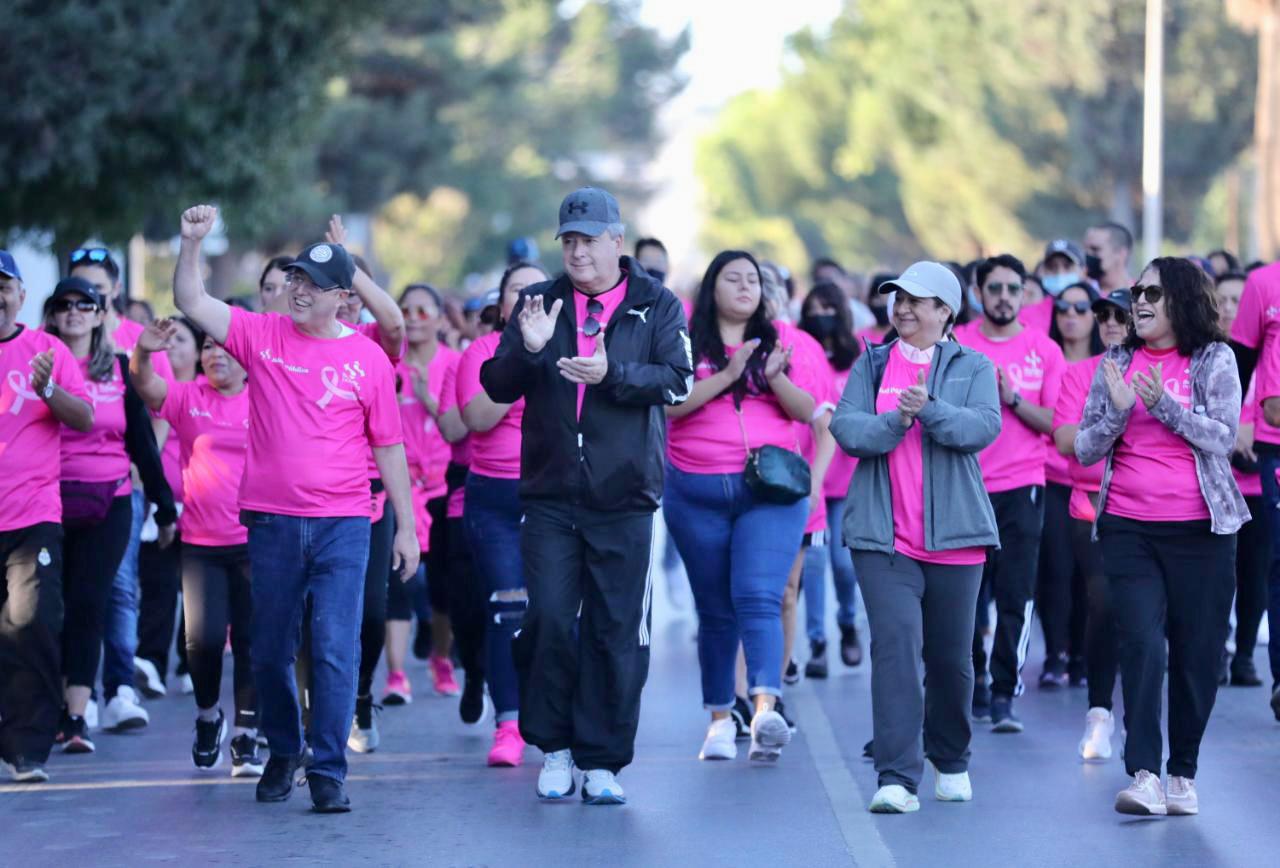 Apoya Chema Fraustro la lucha contra cáncer de mama