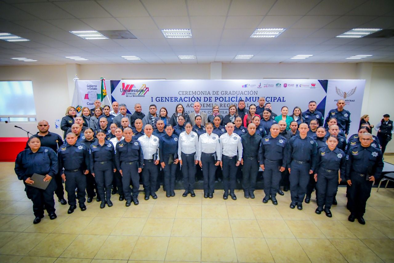 Gradúa la primera generación de la <br>academia regional de Policía en PN