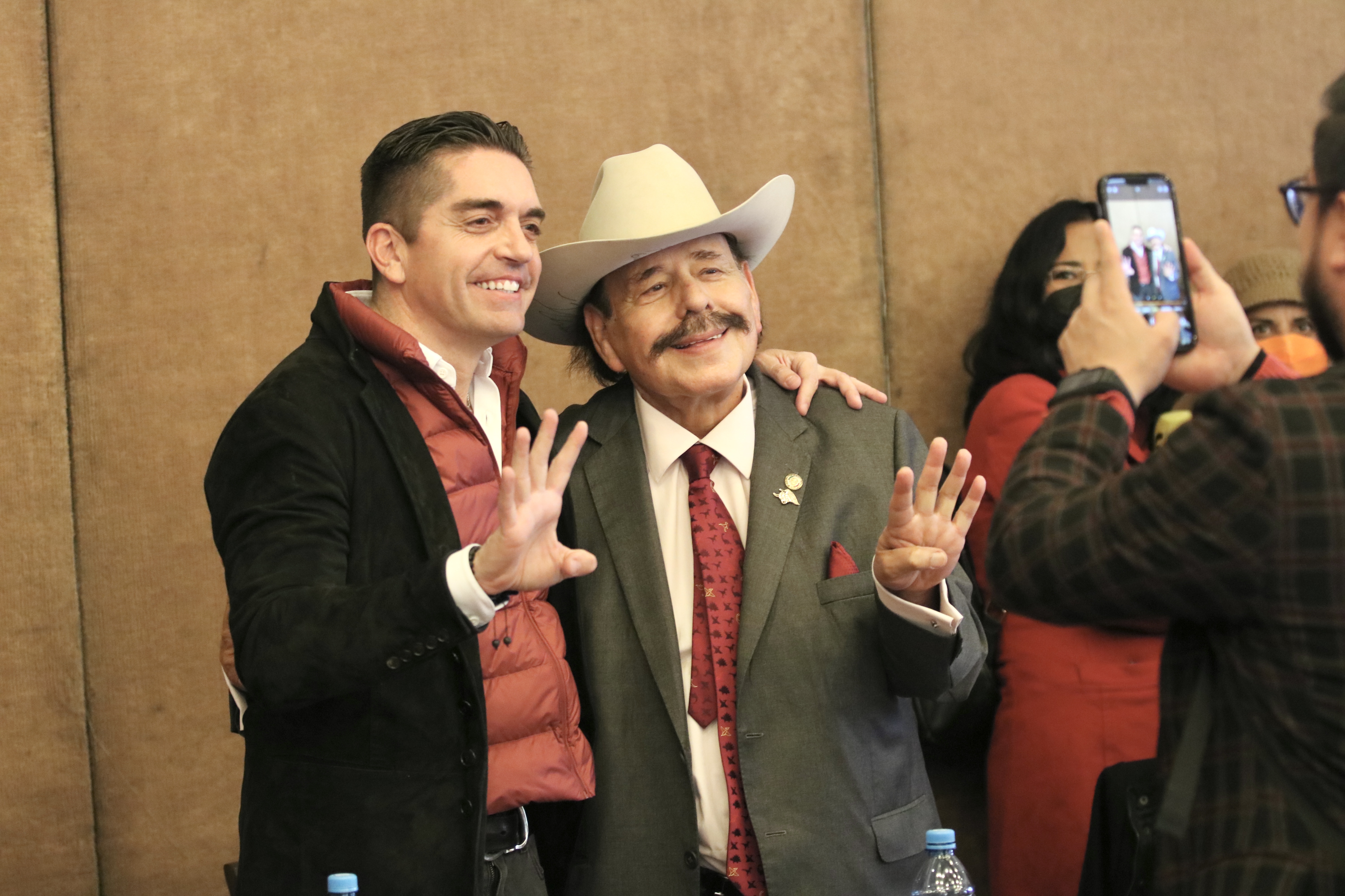 Van Guadiana y Salazar en unidad por Coahuila