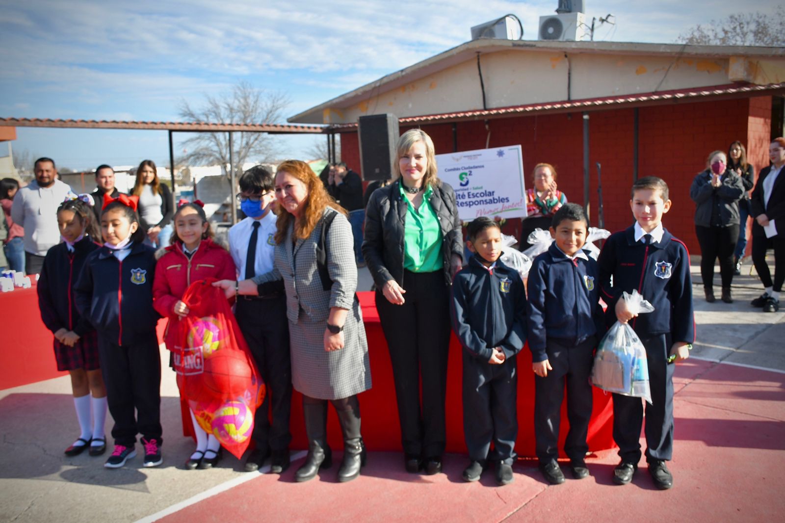 Lleva Norma Treviño programa “Todos a la escuela” a la primaria Guadalupe González
