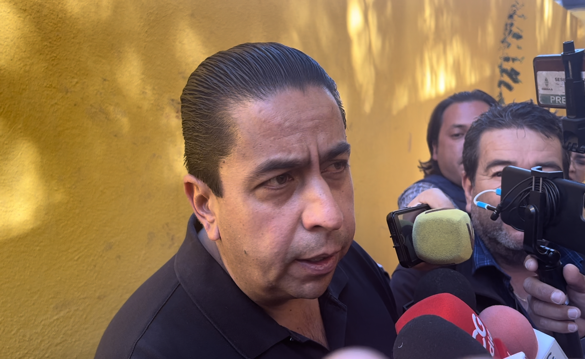 Que me den las cuotas obrero-patronales y yo les hago el hospital, le dice Chema Morales al IMSS