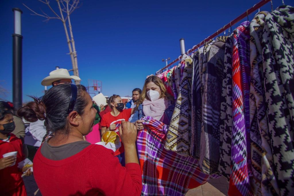 Encabeza Ana Lucía Cavazos, gira de trabajo por el campo de Ramos Arizpe