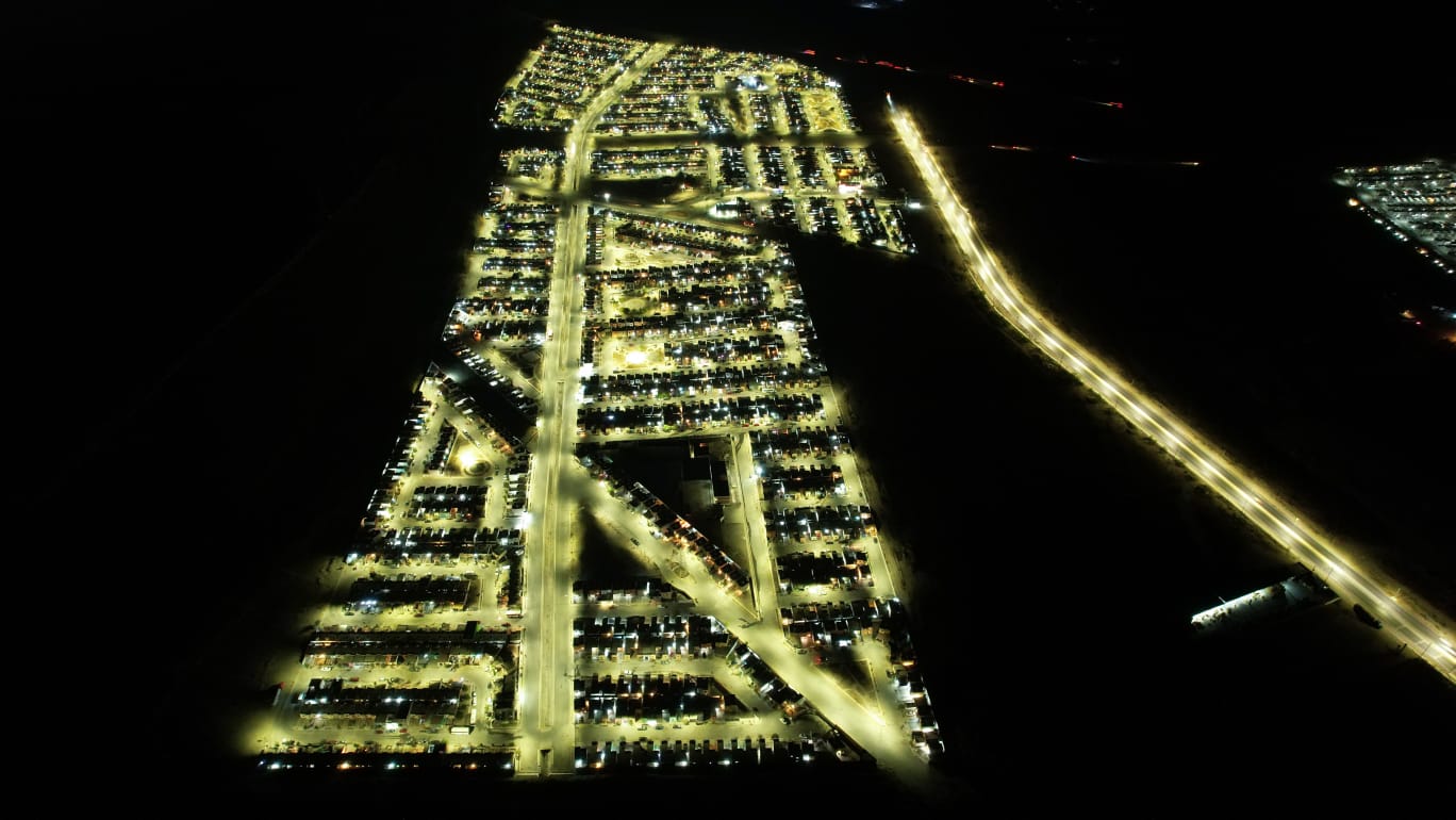 Avanza modernización de alumbrado público en colonias de Ramos Arizpe