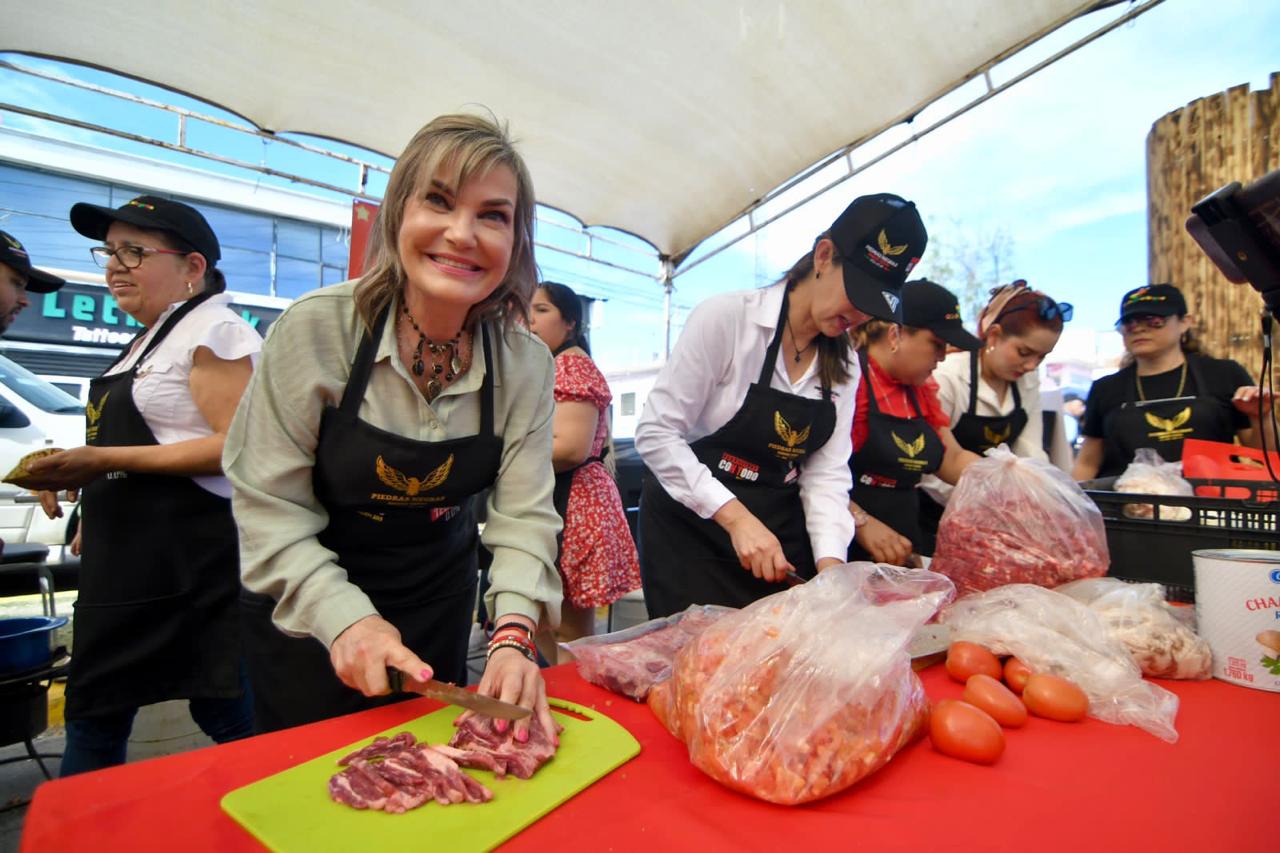 Nigropetenses celebran <br>con todo el Día de la Familia