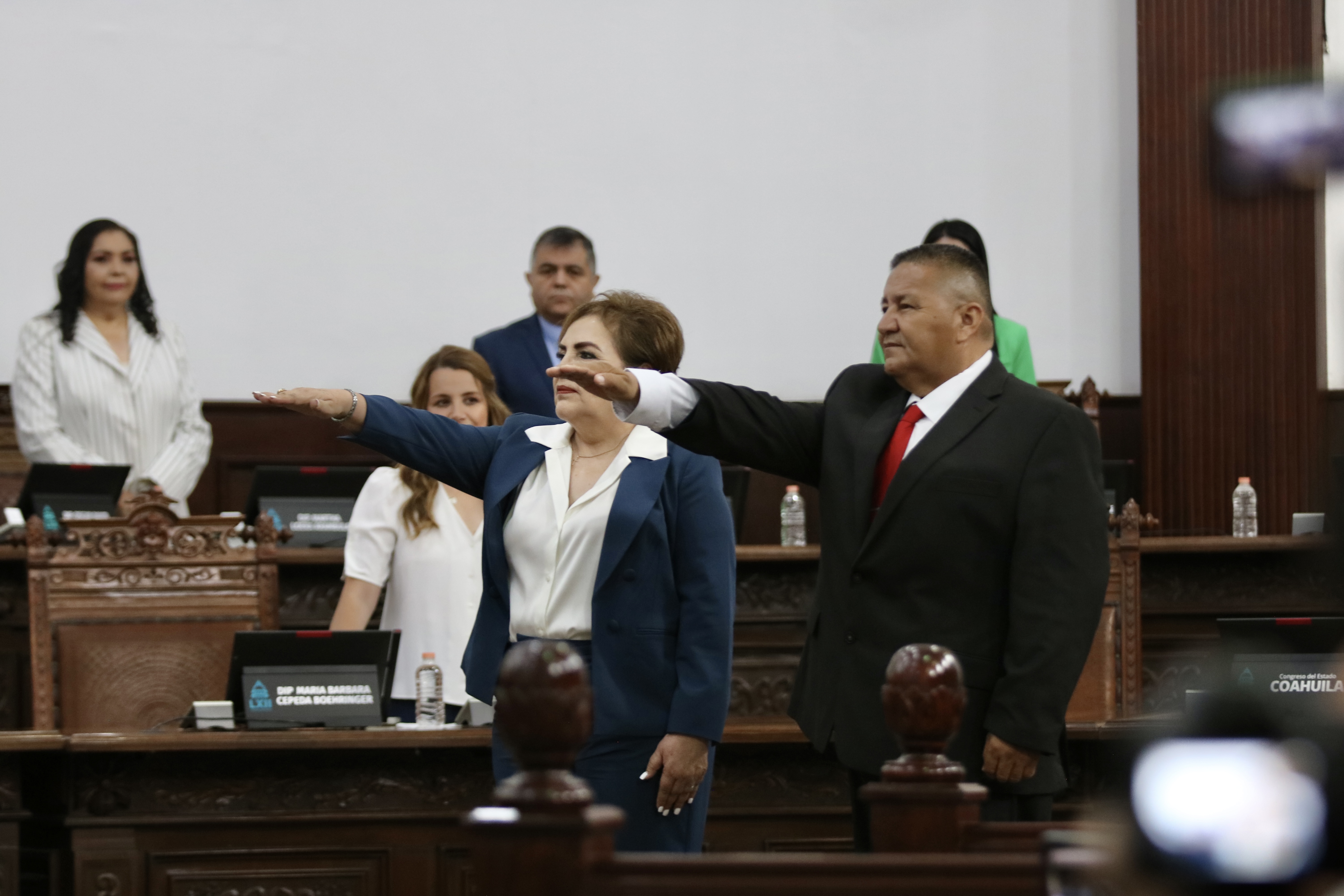 Rinden protesta nuevos diputados locales de la LXII Legislatura