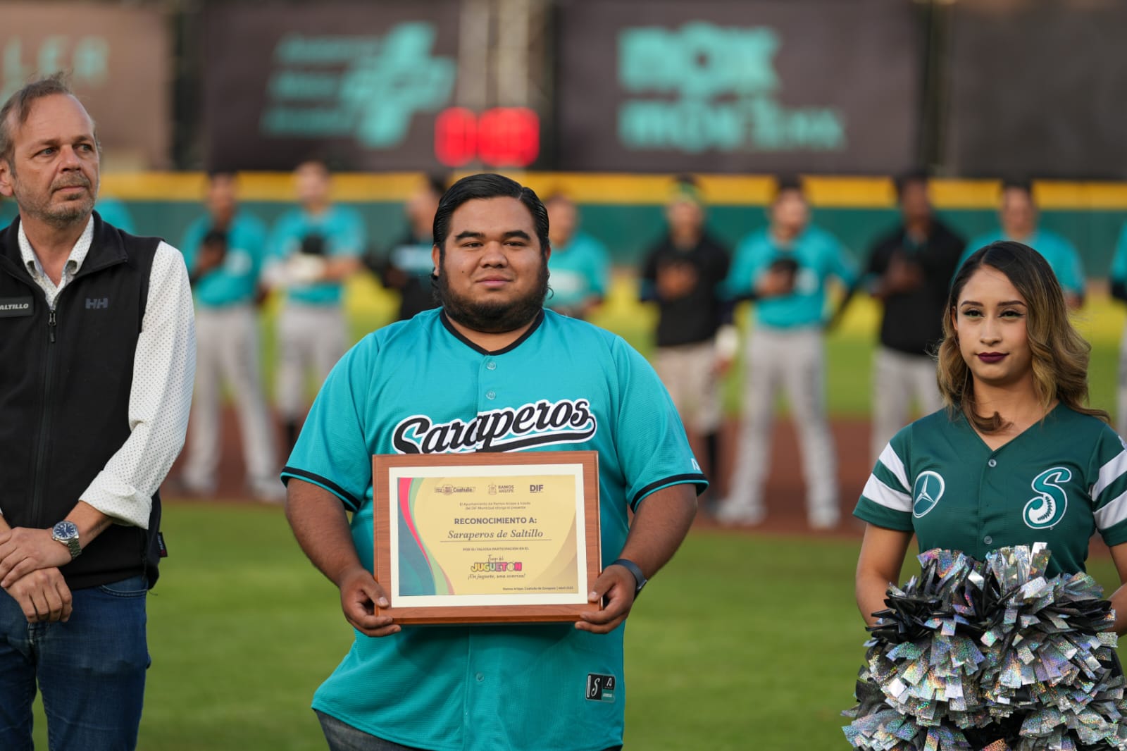 Buena respuesta al juego a beneficio de niños de Ramos Arizpe