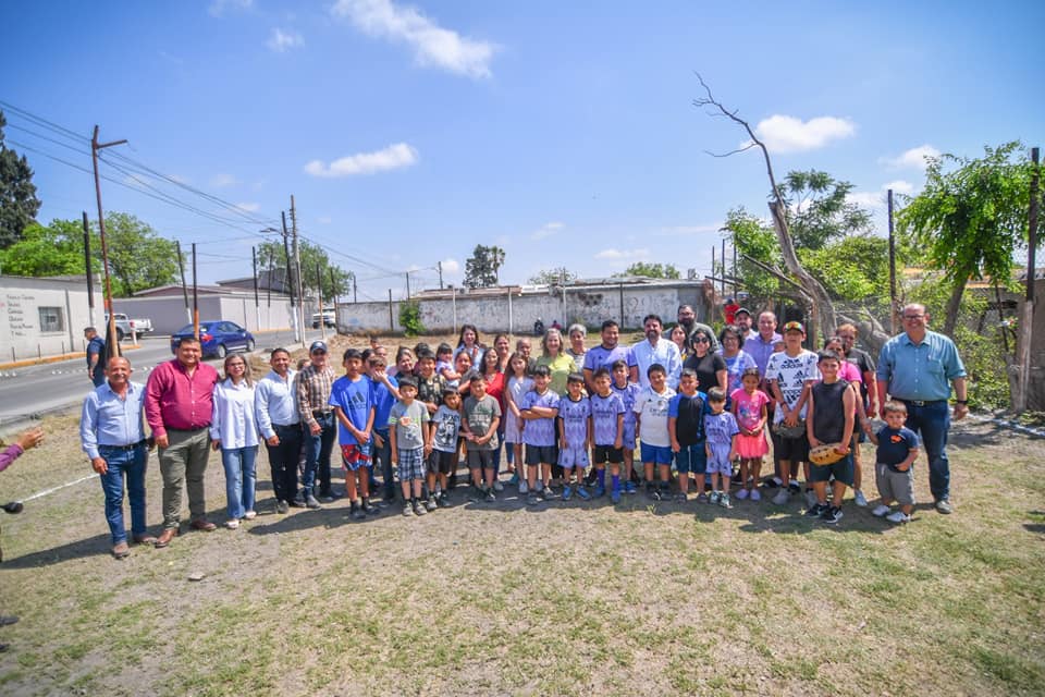 Rehabilita municipio de Piedras Negras canchas deportivas