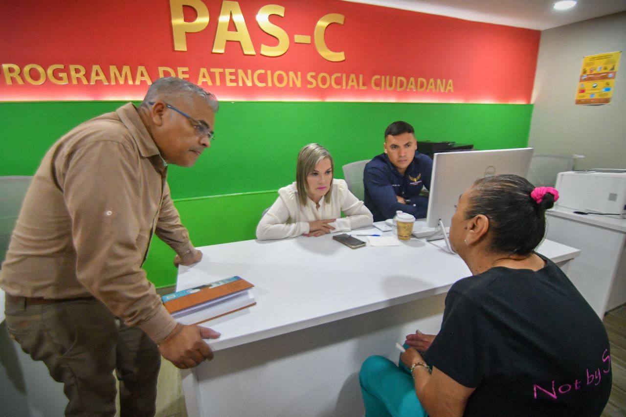 Siguen audiencias Martes Contigo atendiendo ciudadanos en Piedras Negras
