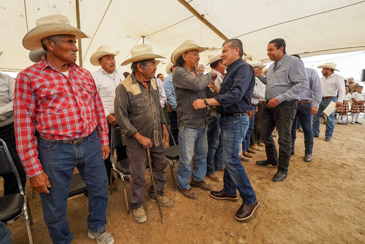 Cuidemos al campo por ser nuestro origen: Chema Morales