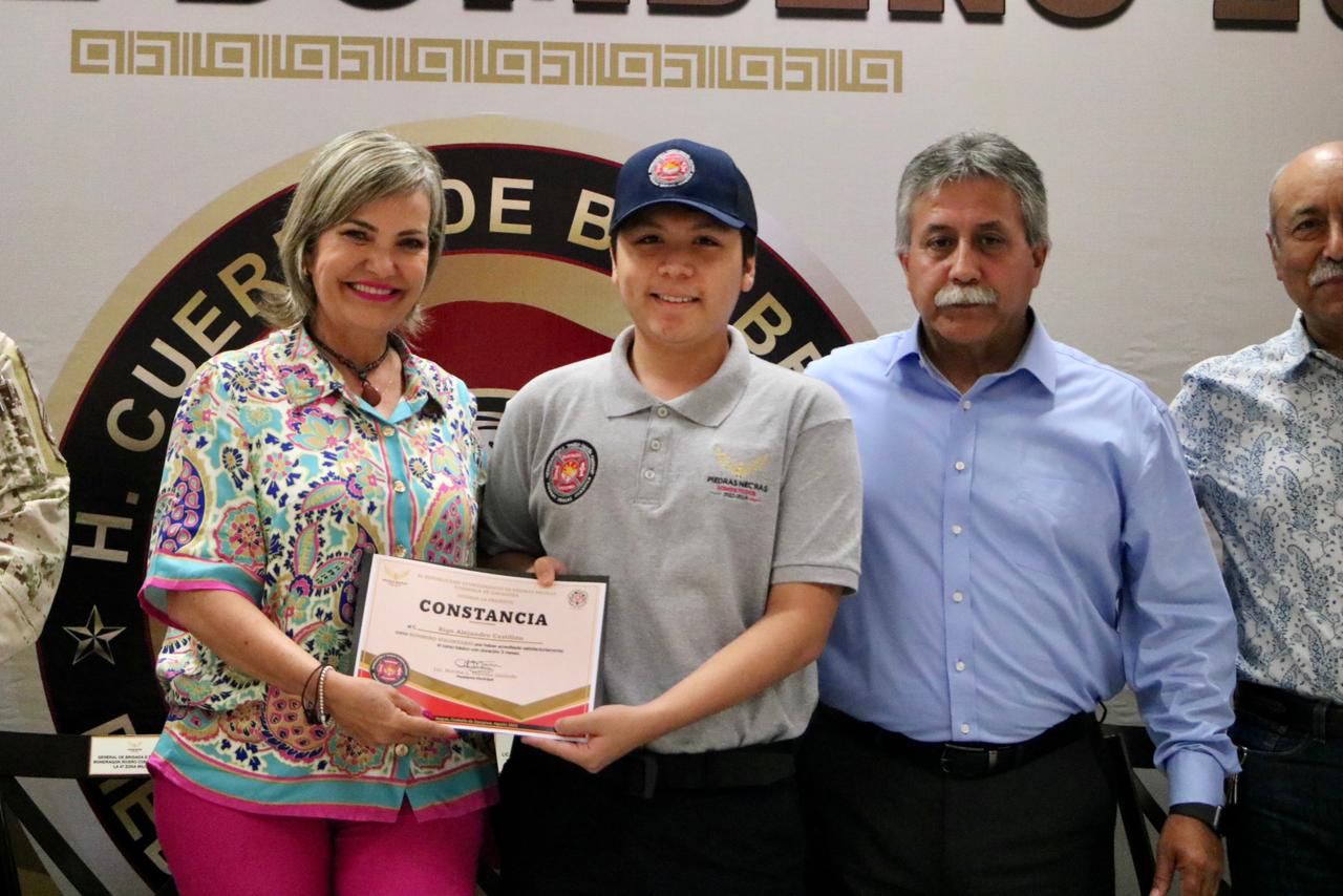 Celebran a bomberos de PN en graduación de segunda academia