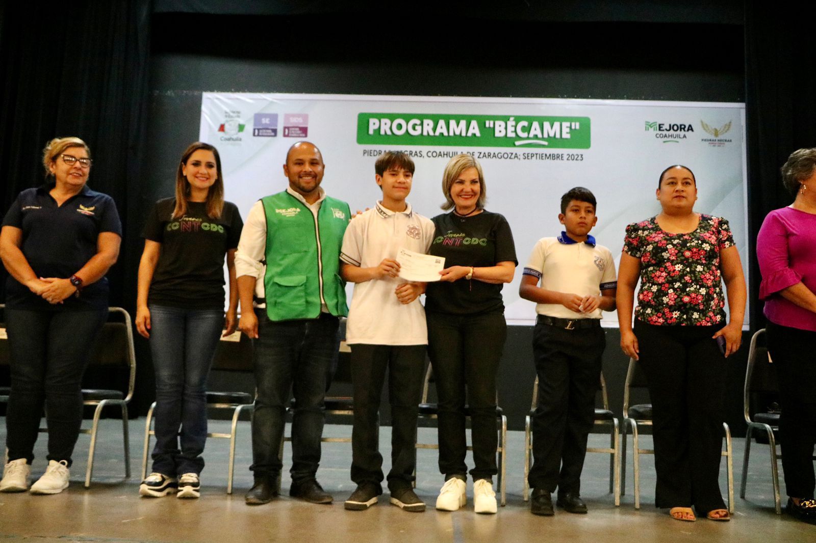 Entregan apoyos del programa “Bécame 2023”