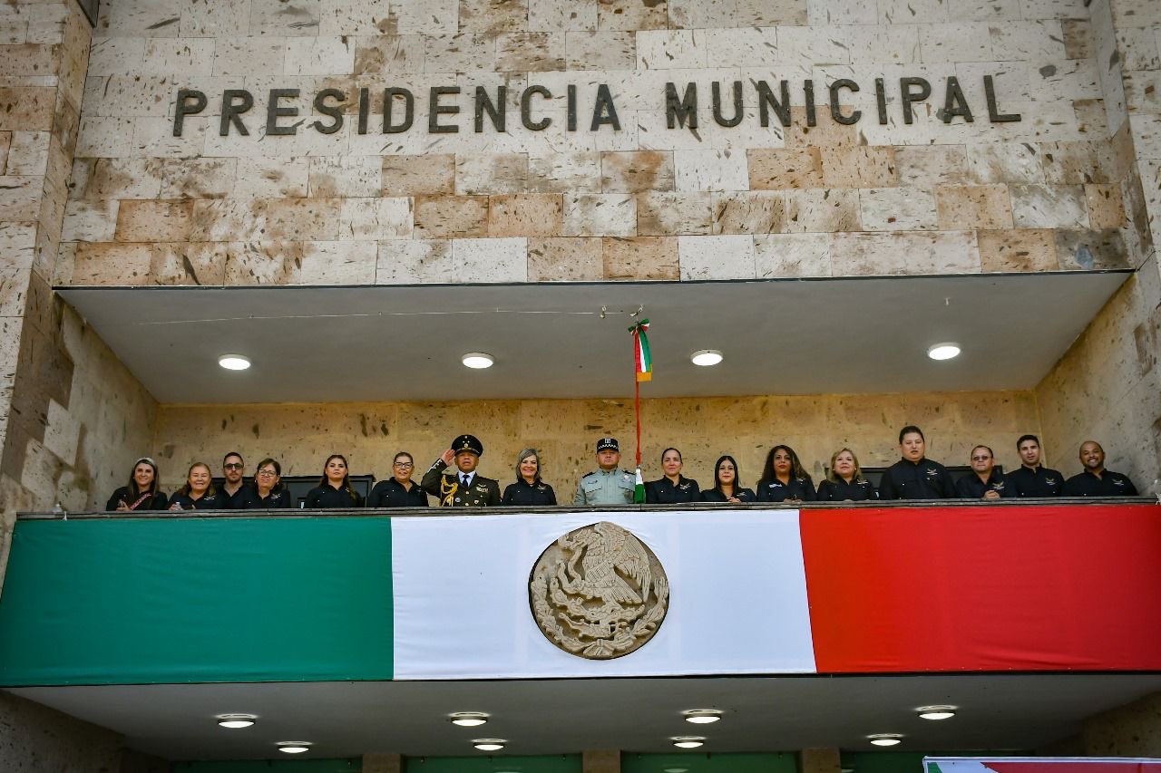 Gran patriotismo en desfile cívico-militar de Independencia
