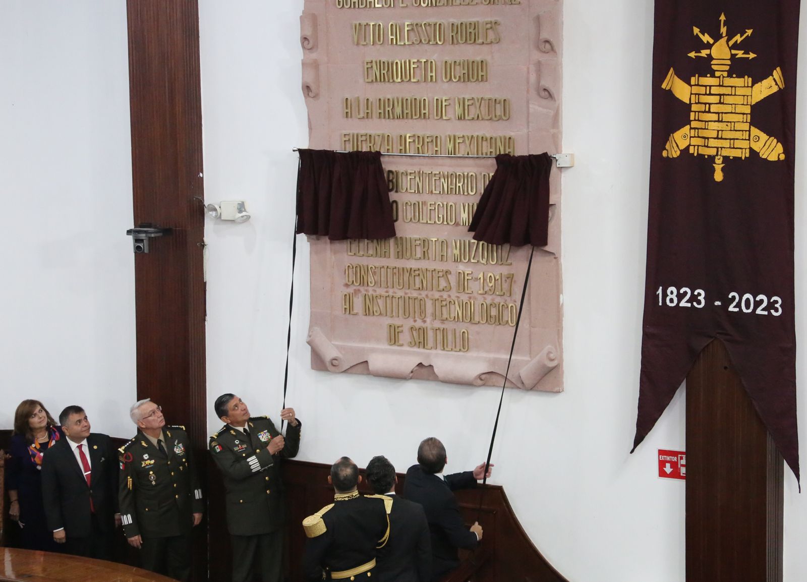 Se inscribe en Muro de Honor del Congreso del Estado: “2023, Bicentenario del Heroico Colegio Militar”