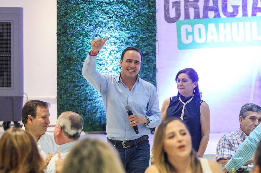 Construye Manolo su plan de gobierno