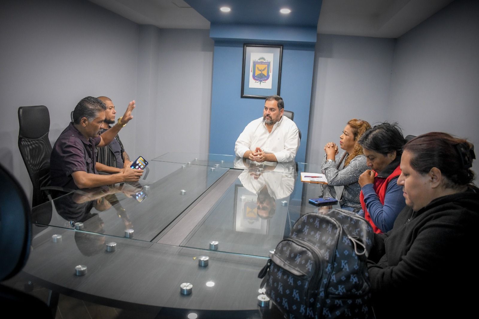 Atiende municipio manifestación de extrabajadores de empresa