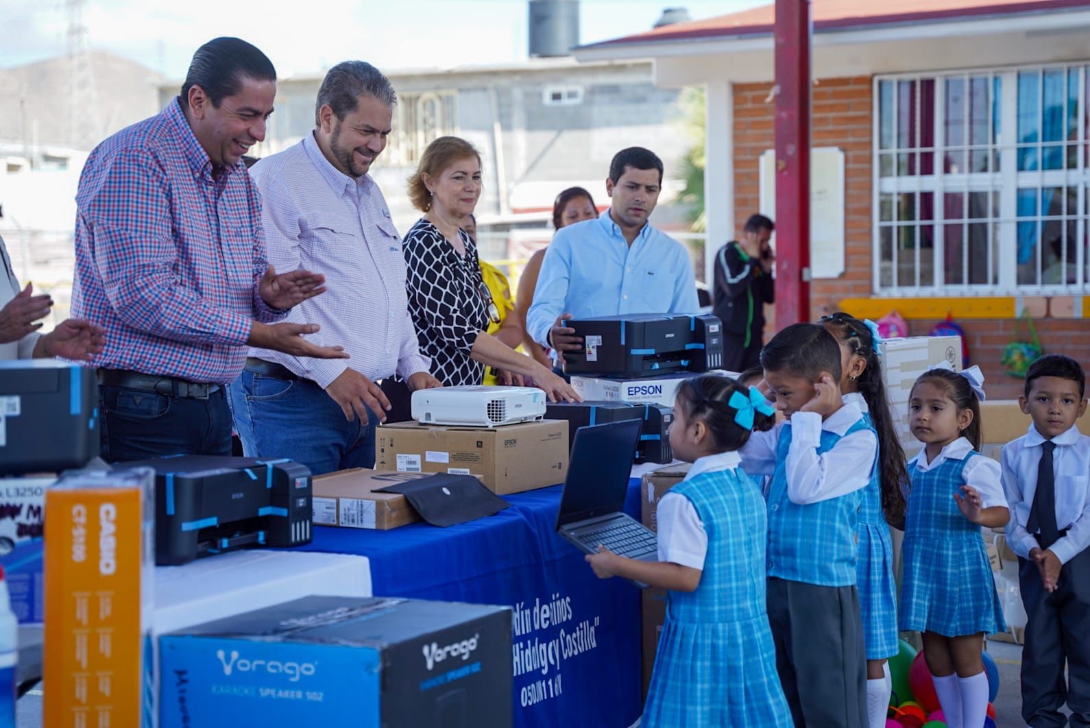 Gobierno de Ramos Arizpe y Posco International llevan apoyos a jardín de niños