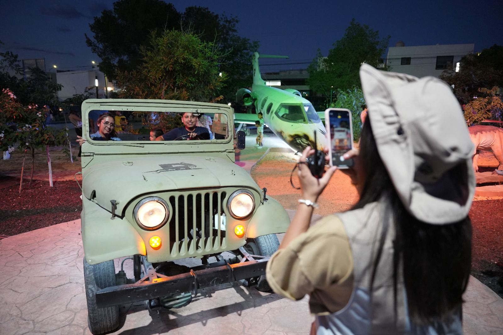 Se mantiene alta afluencia de visitantes en ”Dinolandia”