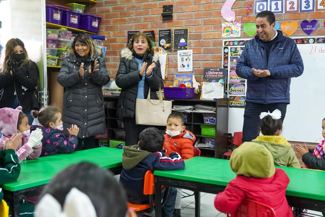 Cumple Chema Morales con peticiones del jardín de niños Andrés S. Viesca