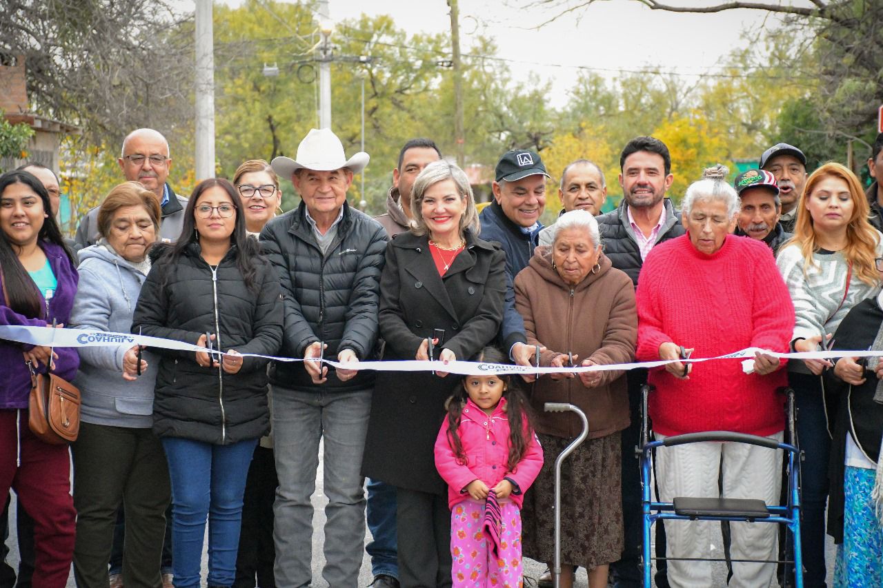Cumple Norma Treviño compromiso con ejido Villa de Fuente