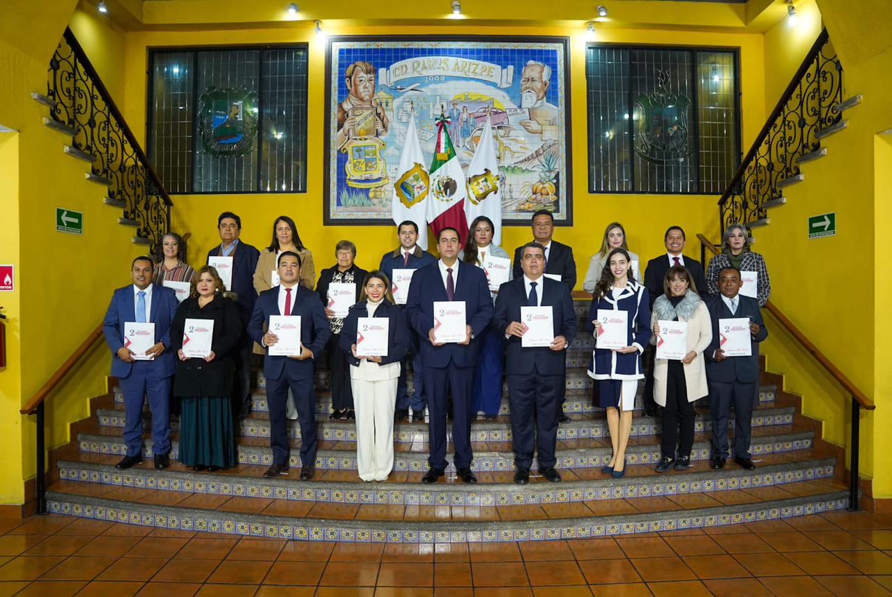 Chema Morales presenta ante el Cabildo su segundo informe de resultados