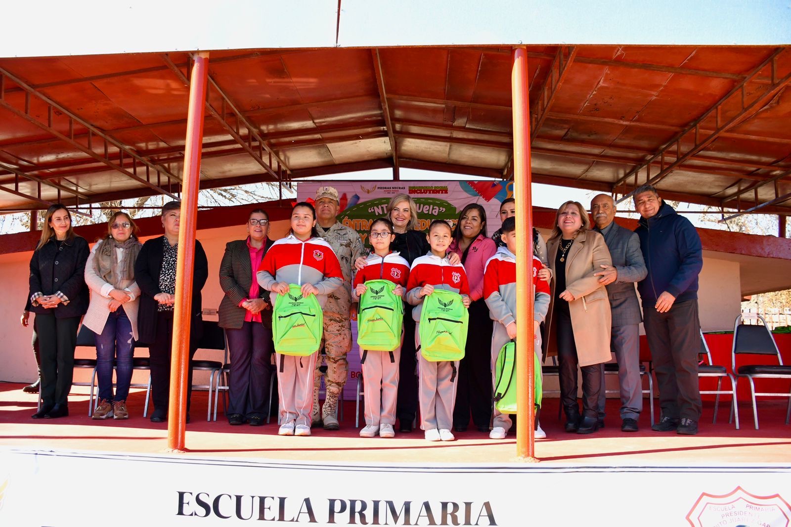 Reafirma Norma Treviño respaldo a la educación de nigropetenses