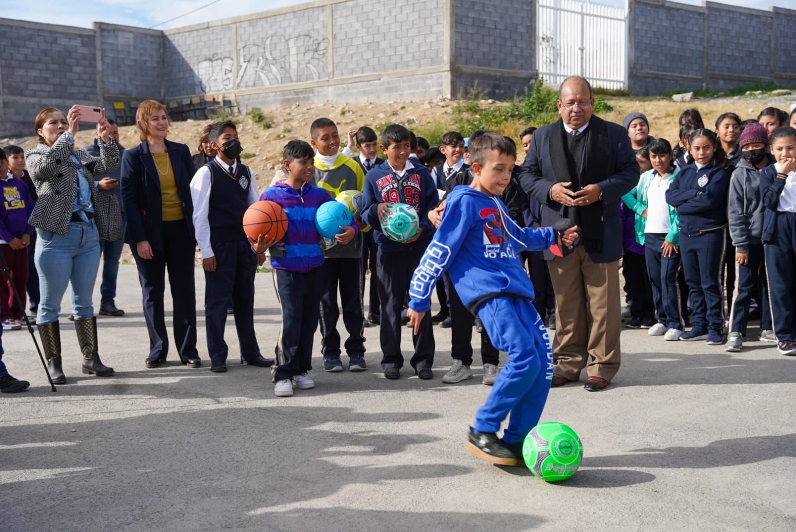 “Mejora tu escuela” beneficia a cientos de alumnos de la primaria “María Elena Flores Gaona”
