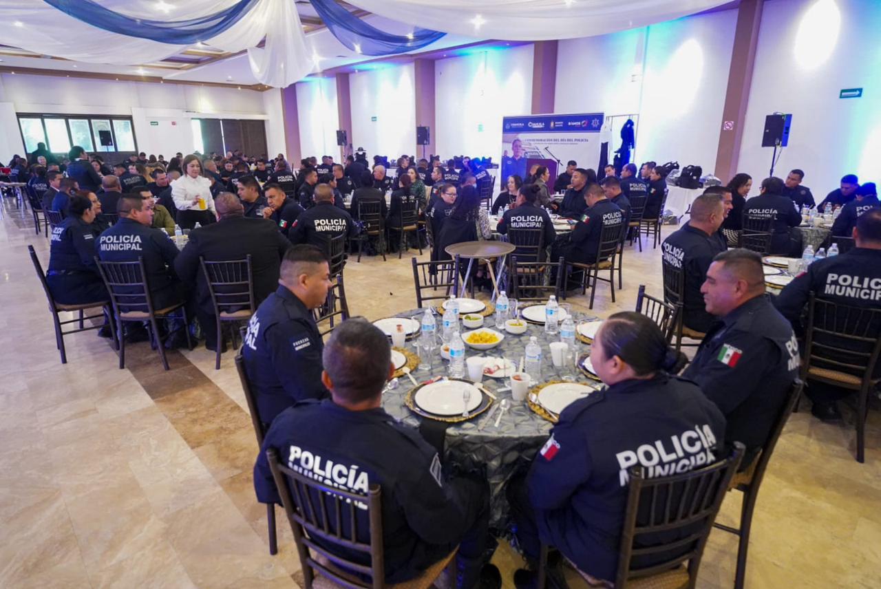 Autoridades de Ramos Arizpe celebran a policías municipales