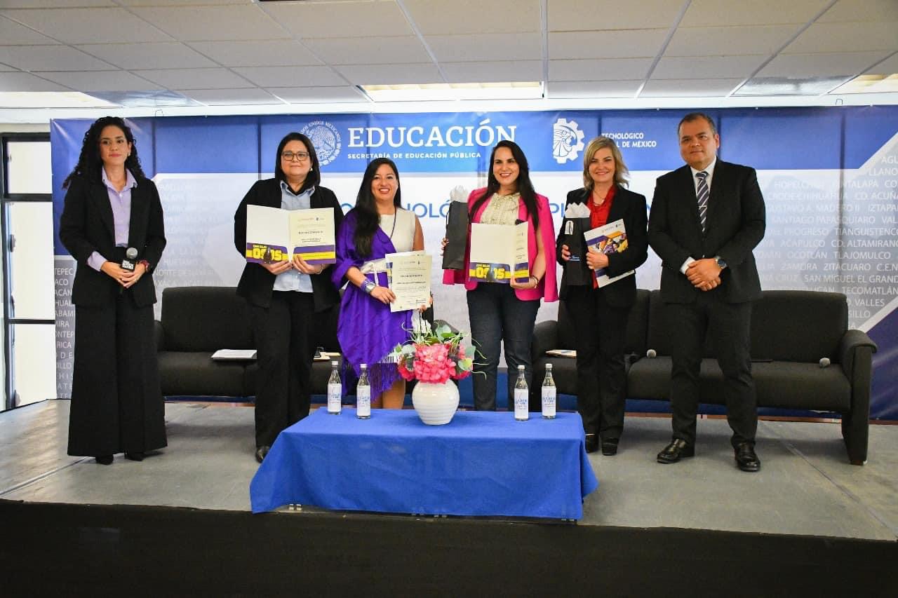 Participan autoridades en foro universitario